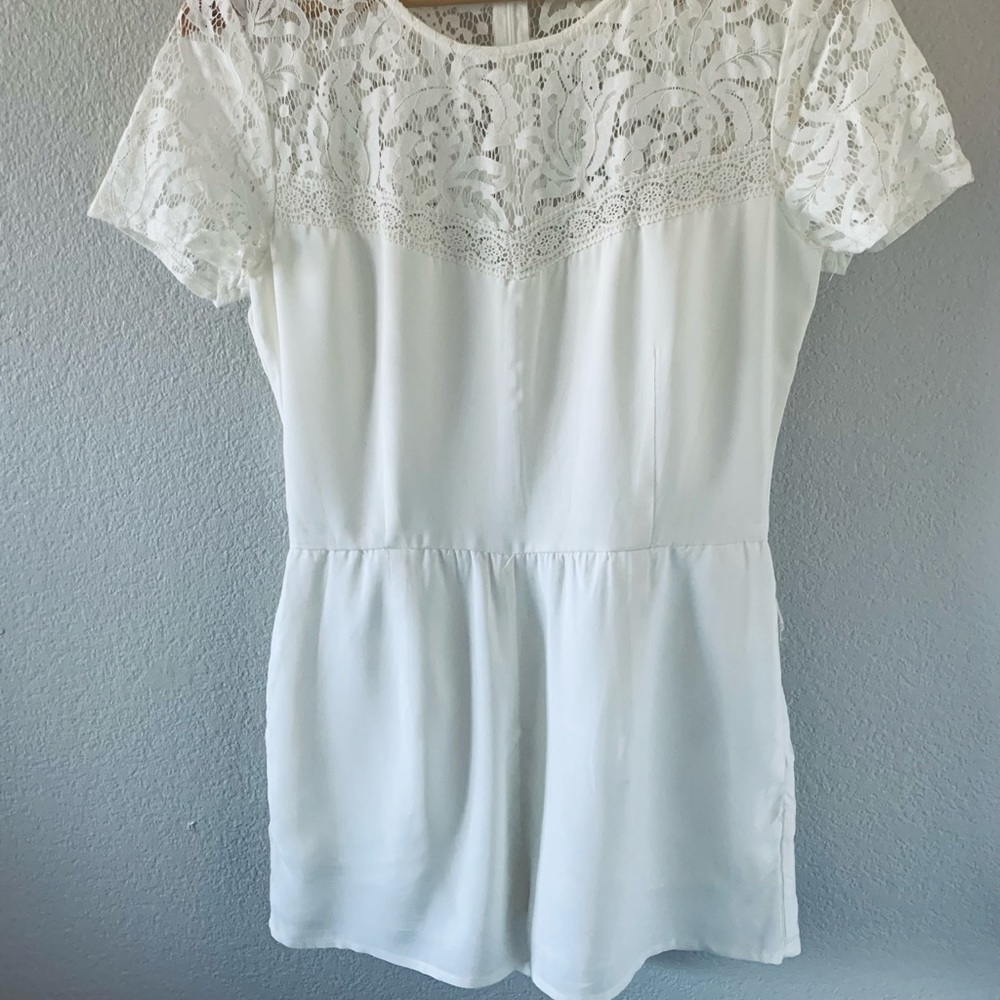 White Laced Summer Short Sleeve Romper Size S